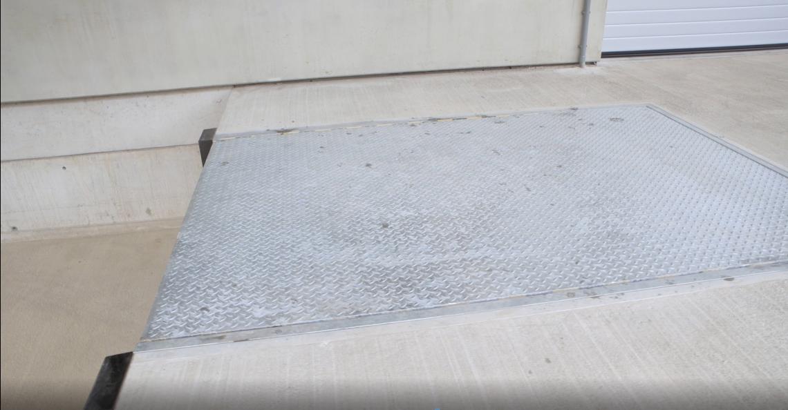 KRAUS Einbau einer Verladerampe 